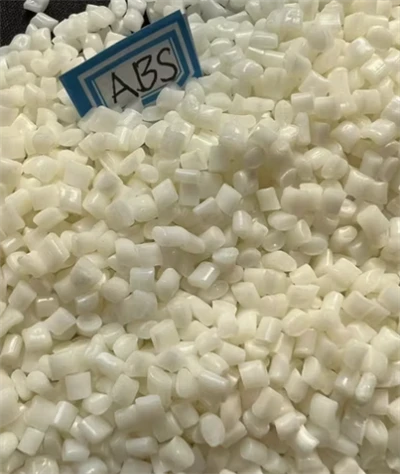 حبيبات بلاستيك ABS غير شفافة
